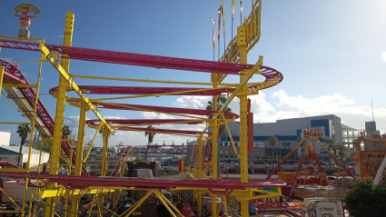 Vecinos de la calle Eduardo Benot, se quejan de la cercanía de la Feria de Navidad del Ayuntamiento de Las Palmas de Gran Canaria