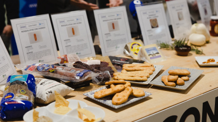 La presidenta de la Diputación, Ángeles Armisén, acompañada del diputado de Desarrollo Socioeconómico, Francisco Pérez, el presidente del Cetece, Javier Labarga y el representante de las empresas del Club de Calidad Alimentos de Palencia, Manuel de Prado, hacen balance de los proyectos de colaboración de los años 2024 y 2025 desarrollados entre ambas partes.