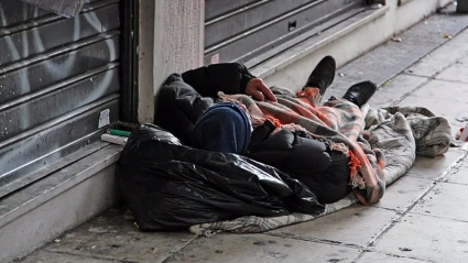 Una persona sin hogar