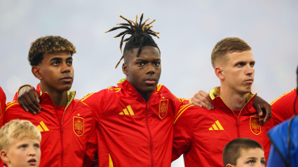 Lamine Yamal, Nico Williams y Dani Olmo durante el partido entre España vs Inglaterra