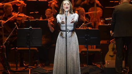 En un plano más personal, Luz Casal ha recordado la figura de su madre, Matilde, una mujer "empoderada" que fue su gran "cómplice" en sus inicios musicales.