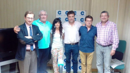 Con Pepe Melero y el equipo de deportes en el estudio central de COPE Zaragoza