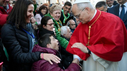 Papa León con los enfermos