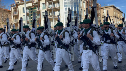 Desfile tras el acto en la Ciudadela
