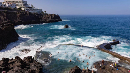 La piscina natural de Isla Cangrejo, con oleaje
