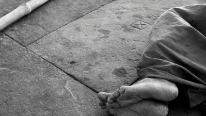 Imagen de una persona en la calle.