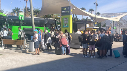 Colas en el Aeropuerto Tenerife Sur