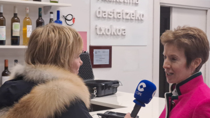 Sonia Pérez conversa con COPE en el Txakolingune de Bakio
