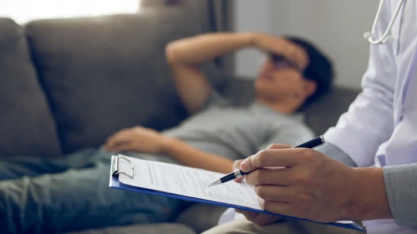 La patronal abre una doble batalla: el salario mínimo y el "problemón" de las bajas laborales