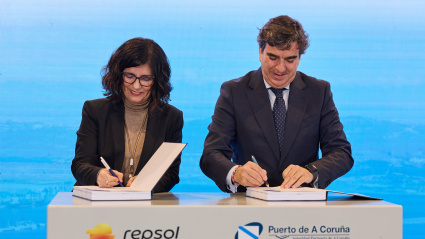Acuerdo para la segunda fase de traslado de Repsol en A Coruña entre Natalia Barreiro y Martín Fernández Prado 