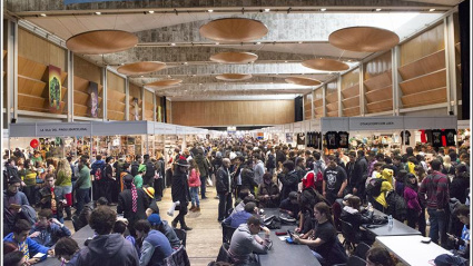 Aspecto de la sala Multiusos del Auditorio de Zaragoza durante la celebración del Salón del Cómic.