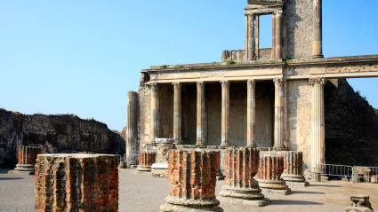 Basílica en ruinas en Pompeya