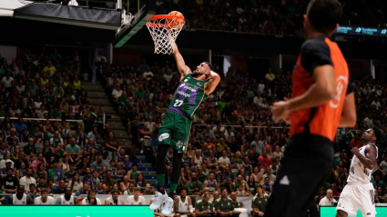 Duarte intenta dar espectáculo cada vez que puede