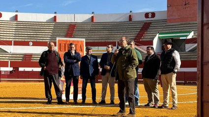 Nuestro compañero Manuel Viera de COPE Utrera dirigió el acto previo al tentadero