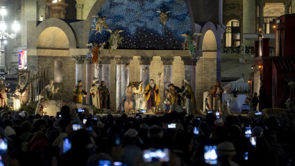 Inauguración del Belén en la Plaza de San Pedro,Ciudad del Vaticano, el 15 de diciembre de 2025