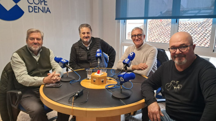 Participantes de los de "El Debat" de COPE Dénia Marina Alta sobre el futuro transporte urbano en la ciudad