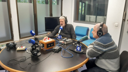 Xabier Sertucha y Ricardo Garrido, integrantes de Mariaren Bihotza Abesbatza