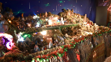 La visita a la casa de Albert es una experiencia en sí misma.