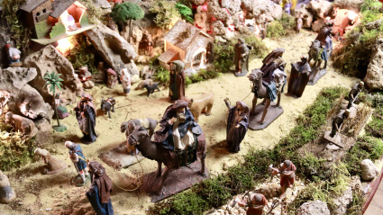 Este belén recrea el paraje natural de Les Deus, un lugar emblemático del pueblo, y no le falta detalle.