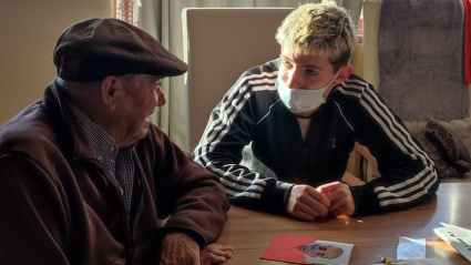 Dos amigos invisibles por fin se ponen cara