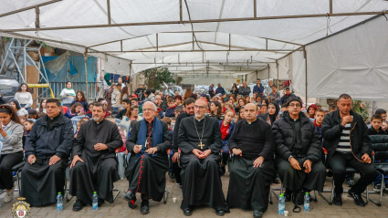 Pizzaballa junto al Padre Romanelli (derecha)