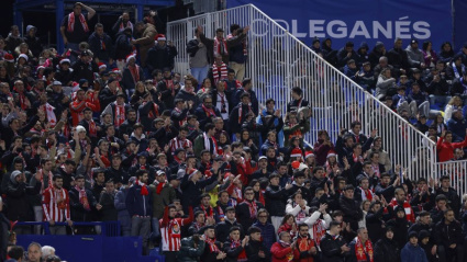La afición del Sporting en el estadio de Butarque