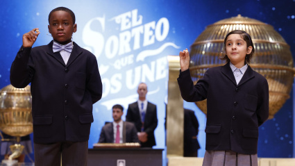 Los niños de San Ildefonso, en el sorteo de la Lotería de Navidad de 2024