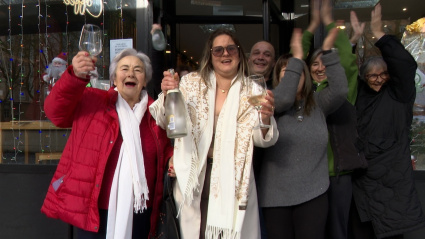 Agraciadas con el tercer premio de la Lotería de Navidad en A Coruña