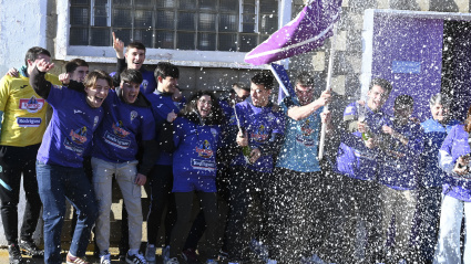 La Bañeza Fútbol Club celebran el Gordo del Sorteo Extraordinario de la Lotería de Navidad