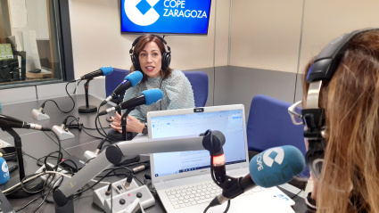 La alcaldesa Natalia Chueca en los estudios de COPE Zaragoza.