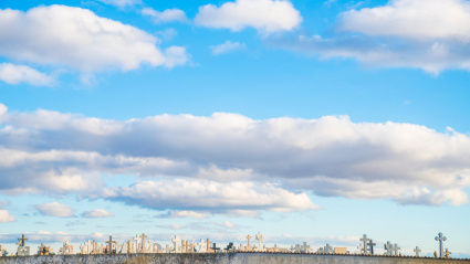 Cementerio y cielo. Campaspero, provincia de Valladolid.