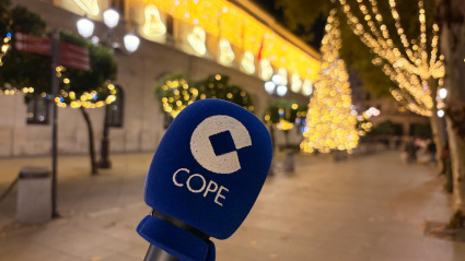 COPE Andalucía recorre el centro de Sevilla con Rosa y su perra guía Sugar