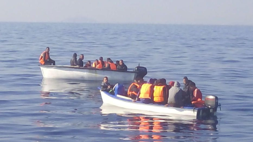 Dos pateras interceptadas por la Guardia Civil en una imagen de archivo