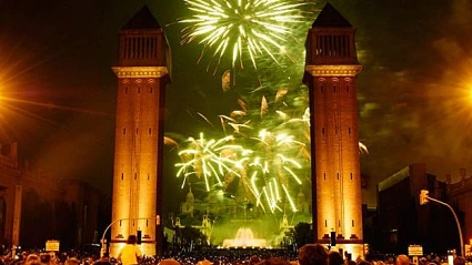 Espectáculo pirotécnico por Fin de Año en Plaza España