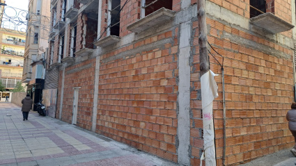 Edificio donde fue desalojado el okupa en Lorca