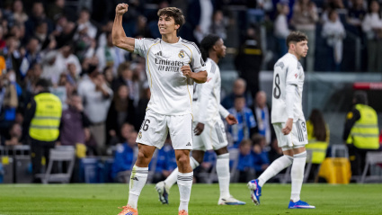 Gonzalo García celebra uno de los goles durante el Real Madrid-Betis