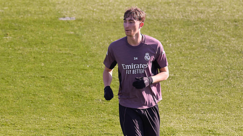 Dean Huijsen, central del Real Madrid, durante una sesión de trabajo en la Ciudad Deportiva del Real Madrid