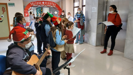 El Hospital de Motril se llena de magia y cariño para celebrar la Navidad