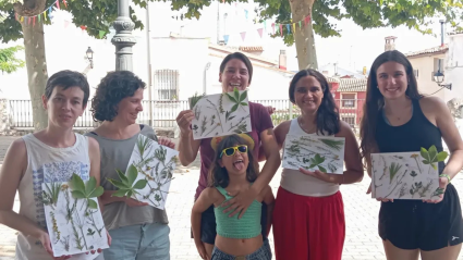 Sarka Voriskova durante un paseo botánico