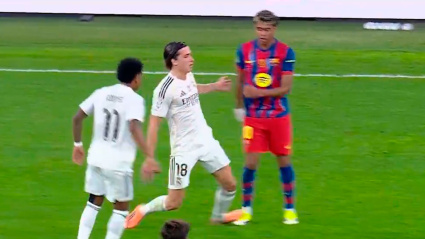 Pisotón de Carreras sobre Lamine Yamal en el Barcelona-Real Madrid