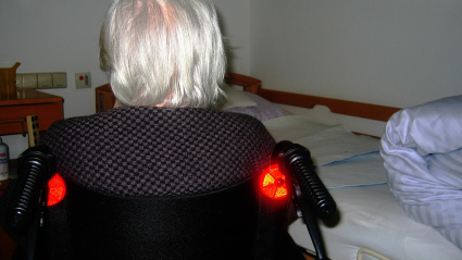 Mujer con necesidad de asitencia