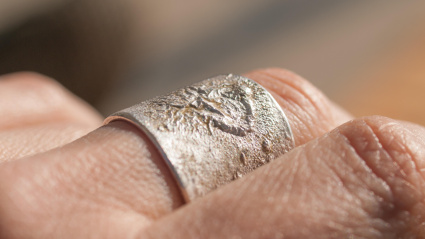 Anillo de plata