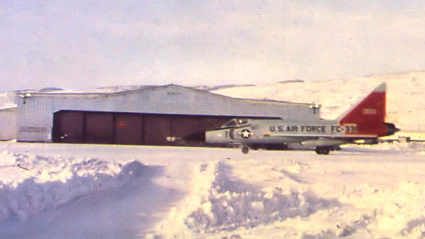 El 332.º Escuadrón de Cazas-Interceptores operó el F-102 Delta Dagger en la Base Aérea de Thule en Groenlandia.