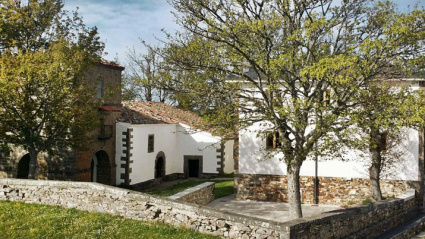 Santuario de Nuestra Señora del Acebo