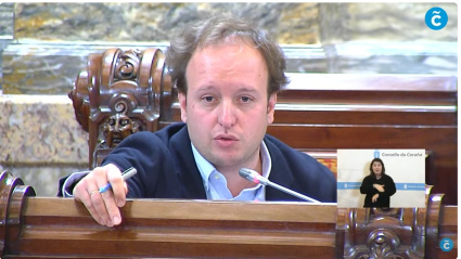 El concejal de Urbanismo de A Coruña, Fran Díaz Gallego, en el pleno de este jueves
