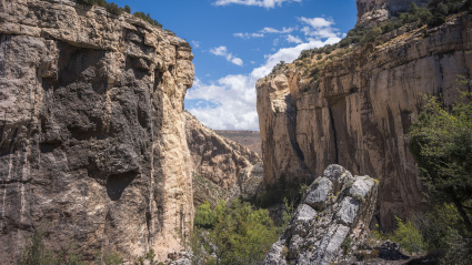 Impresionante paisaje del desfiladero de Hoz Mala en Aliaga, Teruel