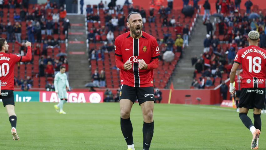Muriqi celebra su gol, en el Mallorca - Athletic