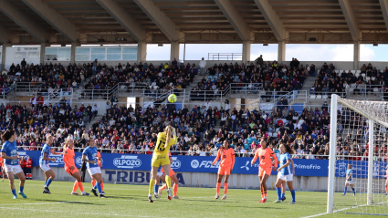 Acción del partido entre el Alhama ElPozo y el FC Barcelona