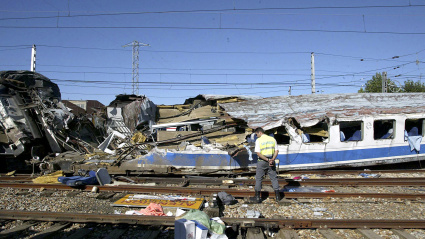 Accidente de tren en Villada (Palencia) de un Intercity que cubría la ruta Vigo-Hendaya