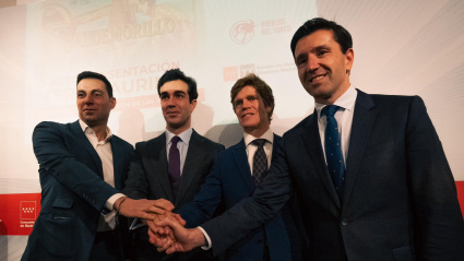 Los diestros, con los responsables municipales de Valdemorillo